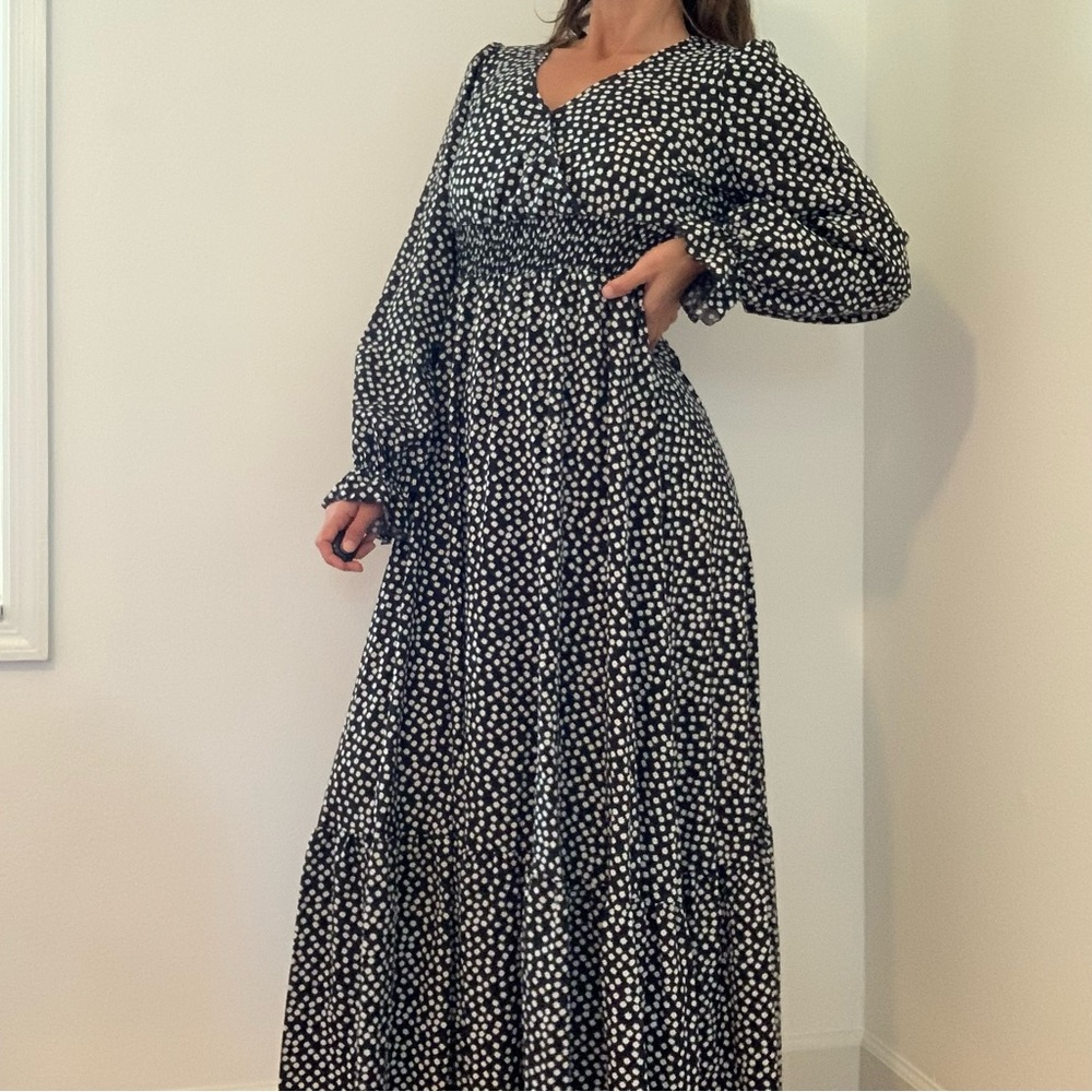 Flowy Daisy Maxi Dress - Picture 2 of 5